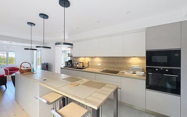 Maison à vendre    6 pièces • 150 m2 Anglet