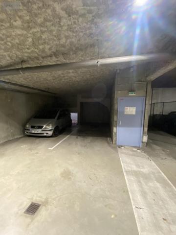 Garage - Parking à vendre à Angers dans le Maine-et-Loire (49100), ref : 49012-1961   
La Fayette