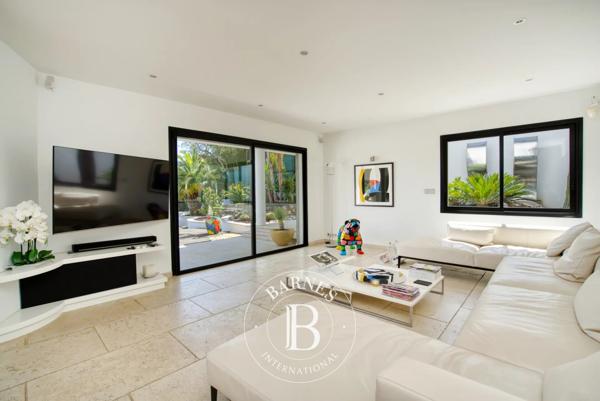 Grimaud, Propriété 4 Chambres -  440 m² à vendre