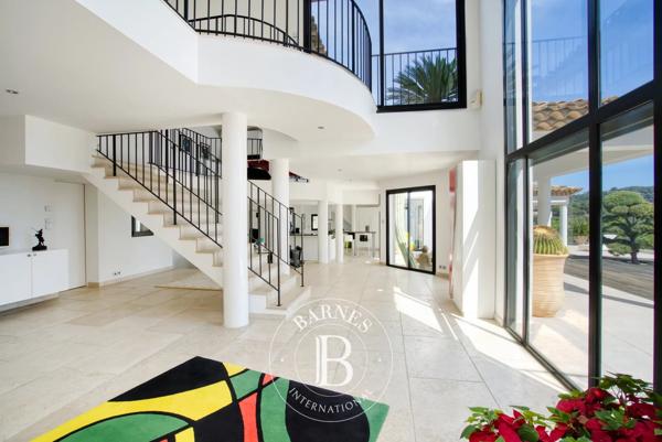 Grimaud, Propriété 4 Chambres -  440 m² à vendre