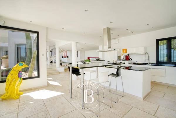 Grimaud, Propriété 4 Chambres -  440 m² à vendre