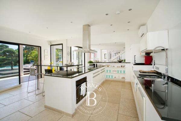 Grimaud, Propriété 4 Chambres -  440 m² à vendre