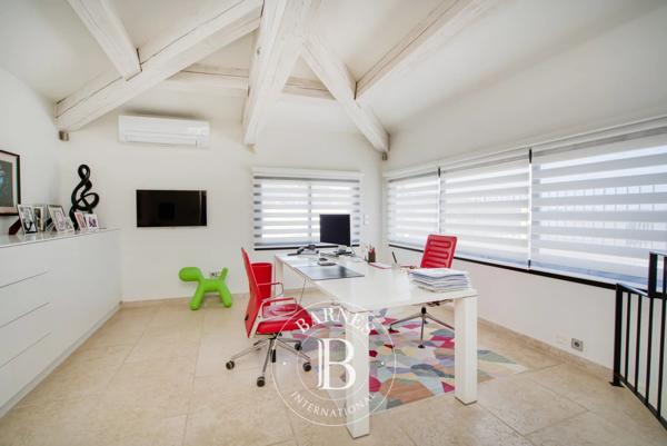 Grimaud, Propriété 4 Chambres -  440 m² à vendre