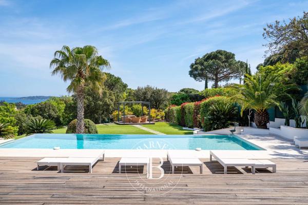 Grimaud, Propriété 4 Chambres -  440 m² à vendre