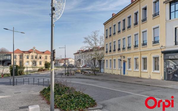 Appartement à vendre    2 pièces • 46 m2 Sathonay-Camp