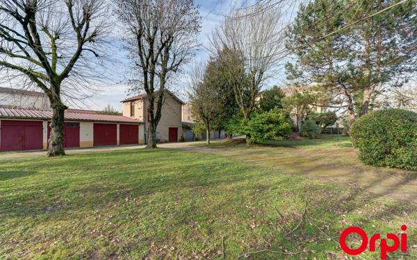 Appartement à vendre    2 pièces • 46 m2 Sathonay-Camp