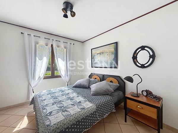 Maison Saint Maximin La Sainte Baume 5 pièces 160 m2 avec piscine, dépendance et nombreuses annexes