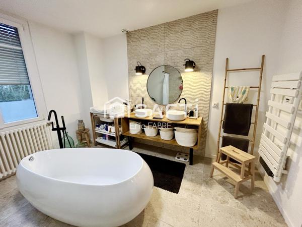 Maison Salon Cuisine 4 chambres jardin piscine