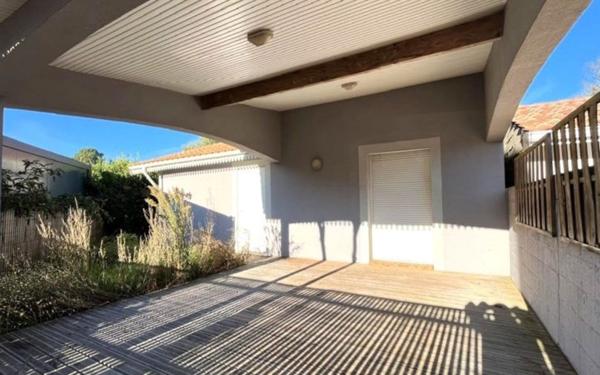 Maison à vendre    7 pièces •  Saint-Médard-en-Jalles