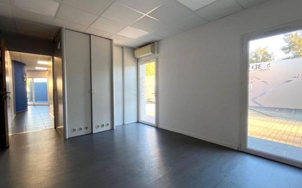 Maison à vendre    7 pièces •  Saint-Médard-en-Jalles