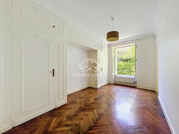 T3 de 73m2 + cave (secteur Burdeau/jardin des plantes)