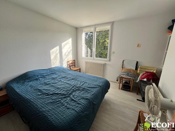 Jolie maison sur sous-sol