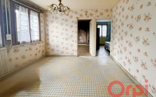 Maison à vendre    6 pièces •  Ainay-le-Château