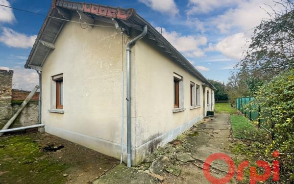 Maison à vendre    6 pièces •  Ainay-le-Château