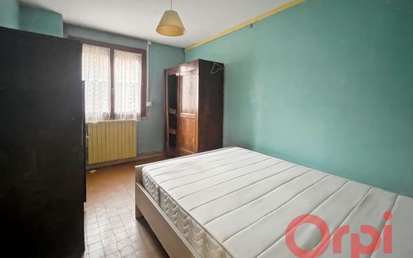 Maison à vendre    6 pièces •  Ainay-le-Château