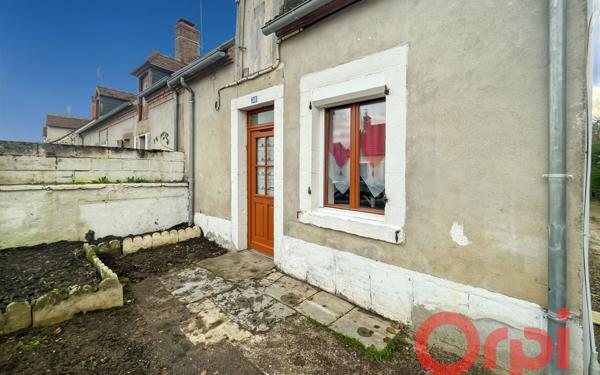 Maison à vendre    6 pièces •  Ainay-le-Château