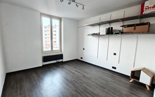 Appartement à vendre    4 pièces • 60,85 m2 Saint-Martin-d'Hères