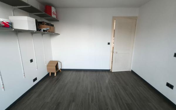 Appartement à vendre    4 pièces • 60,85 m2 Saint-Martin-d'Hères