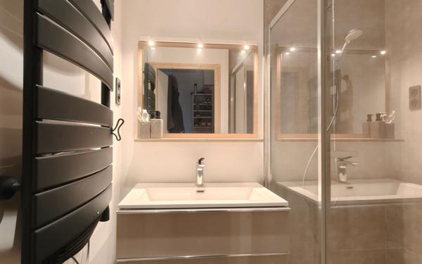 Appartement à vendre    4 pièces • 60,85 m2 Saint-Martin-d'Hères