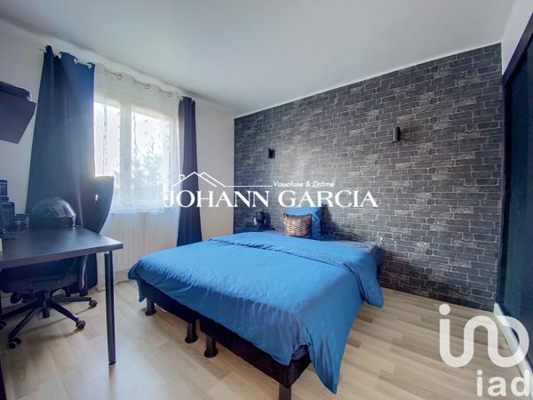 Maison 7 pièces de 157 m² à Valréas (84600)