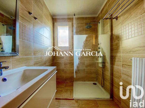 Maison 7 pièces de 157 m² à Valréas (84600)