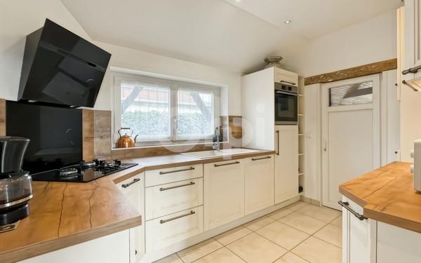 Maison à vendre    6 pièces • 180 m2 Le Chesne