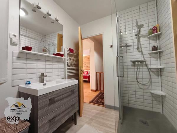 Maison en pierre au calme