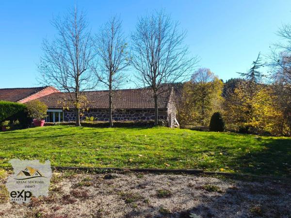 Maison en pierre au calme