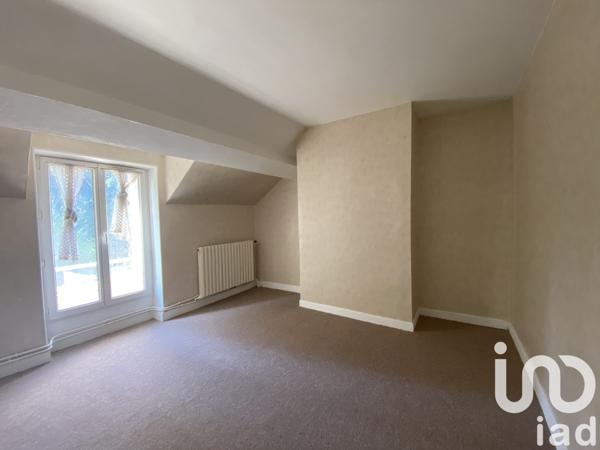 Maison 6 pièces de 143 m² à Savigny-le-Temple (77176)