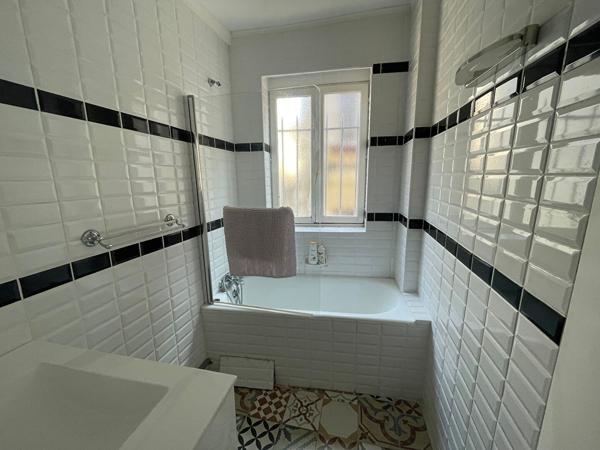 AVIGNON - A VENDRE GRAND APPARTEMENT ET 2 STUDIOS EN INTRA MUROS