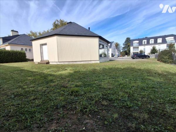 Sautron Bourg, local commerciale d'environ 110 m2 sur 569 m2 de parcelle de terrain