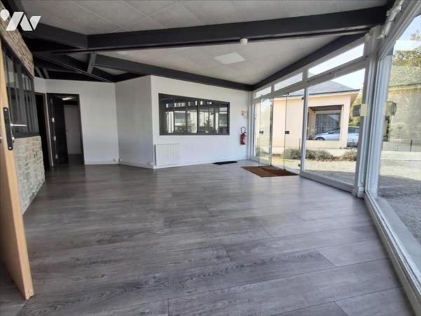 Sautron Bourg, local commerciale d'environ 110 m2 sur 569 m2 de parcelle de terrain