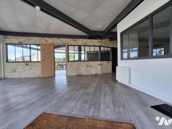 Sautron Bourg, local commerciale d'environ 110 m2 sur 569 m2 de parcelle de terrain