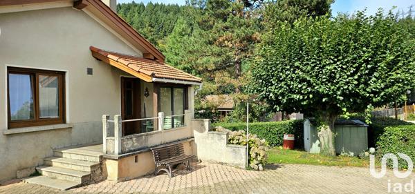 Maison à vendre 6 pièces 137 m² Saint-Julien-Molin-Molette