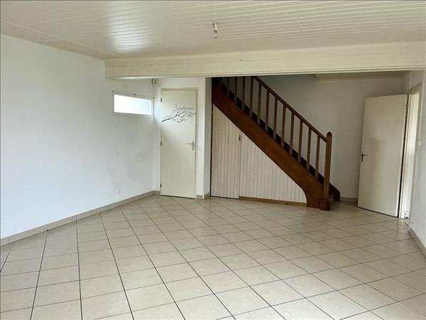 Maison à louer 654 € CC ST AIGULIN 4 p 102 m² DPE D