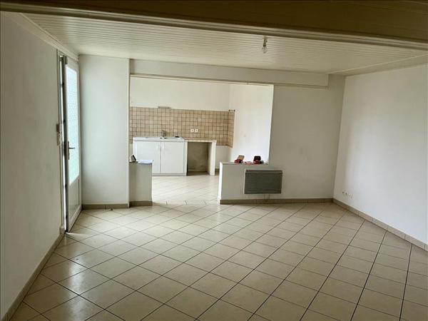 Maison à louer 654 € CC ST AIGULIN 4 p 102 m² DPE D