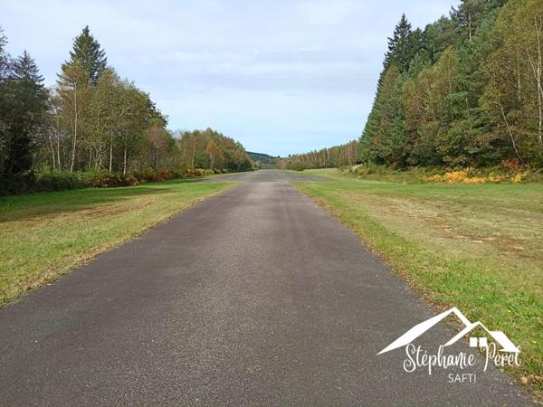 Amoureux d’aviation et de nature, cette maison neuve est faite pour vous !