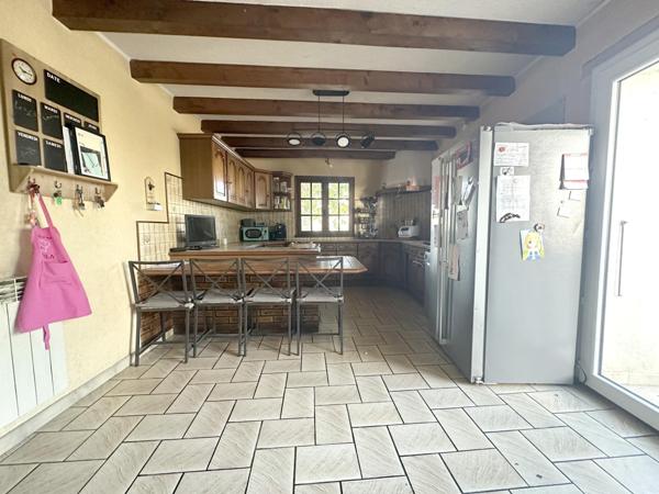 A VENDRE SUR LAPALUD (84) - MAS PROVENCAL  DE 201 m² env. HABITABLES SUR 2000 m²  DE TERRAIN CONSTRUCTIBLE