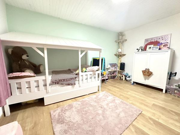 A VENDRE SUR LAPALUD (84) - MAS PROVENCAL  DE 201 m² env. HABITABLES SUR 2000 m²  DE TERRAIN CONSTRUCTIBLE