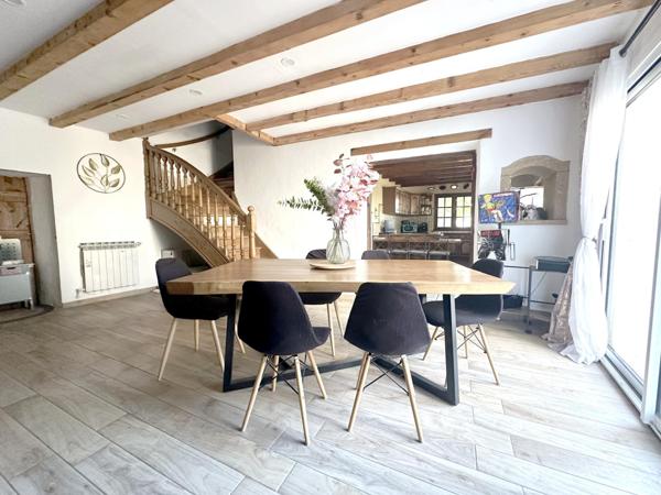 A VENDRE SUR LAPALUD (84) - MAS PROVENCAL  DE 201 m² env. HABITABLES SUR 2000 m²  DE TERRAIN CONSTRUCTIBLE