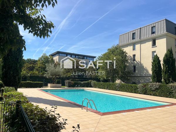 Bordeaux Chartrons - allée Haussmann - T2 de 43m2, balcon 8m2, ascenseur, stationnement, piscine