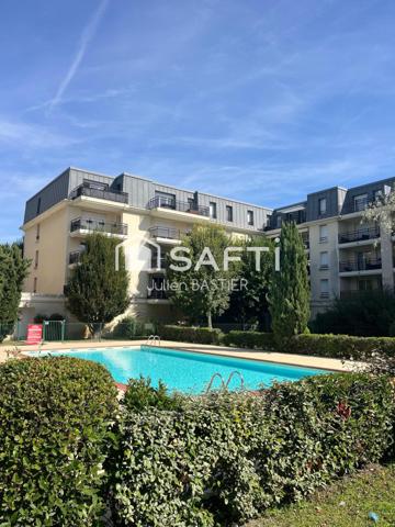 Bordeaux Chartrons - allée Haussmann - T2 de 43m2, balcon 8m2, ascenseur, stationnement, piscine