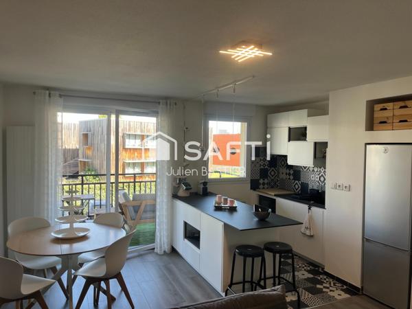 Bordeaux Chartrons - allée Haussmann - T2 de 43m2, balcon 8m2, ascenseur, stationnement, piscine