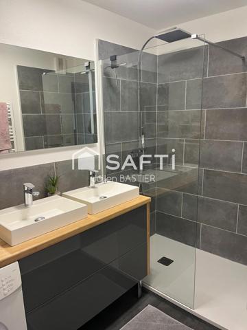 Bordeaux Chartrons - allée Haussmann - T2 de 43m2, balcon 8m2, ascenseur, stationnement, piscine