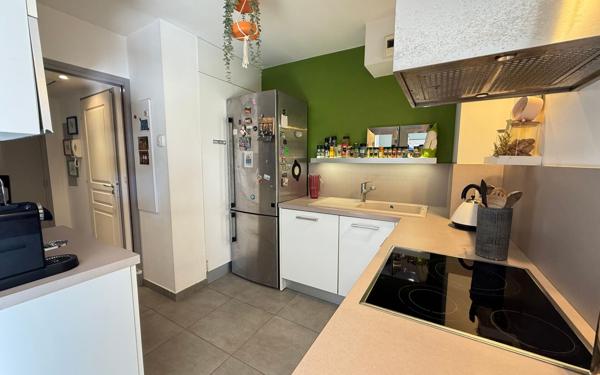 Appartement à vendre    4 pièces • 82 m2 Hyères