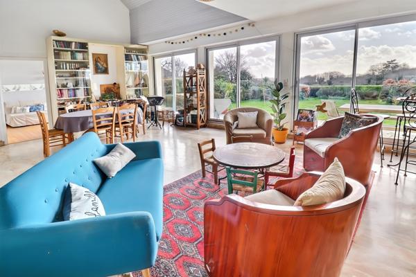 Le Relecq-Kerhuon (29480) Maison familiale rénovée avec vue dégagée et aperçu mer – 185 m² utiles – Le Relecq-Kerhuon