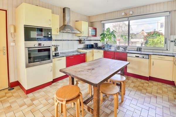 Le Relecq-Kerhuon (29480) Maison familiale rénovée avec vue dégagée et aperçu mer – 185 m² utiles – Le Relecq-Kerhuon