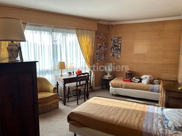 Vente Appartement120 m² - 5 Pièces - VILLENEUVE LE ROI (94290)