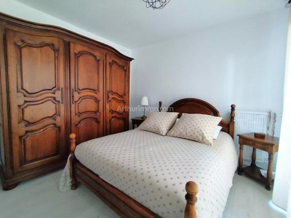 Vente                                                      Appartement
                        
                     5 pièces                      91 m2                     à Viry-Châtillon