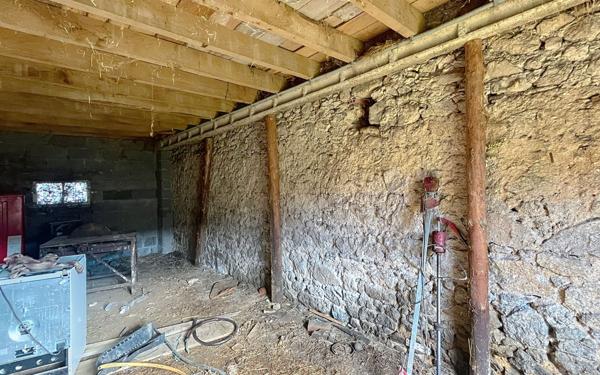 Maison à vendre    3 pièces •  Le Mayet-de-Montagne